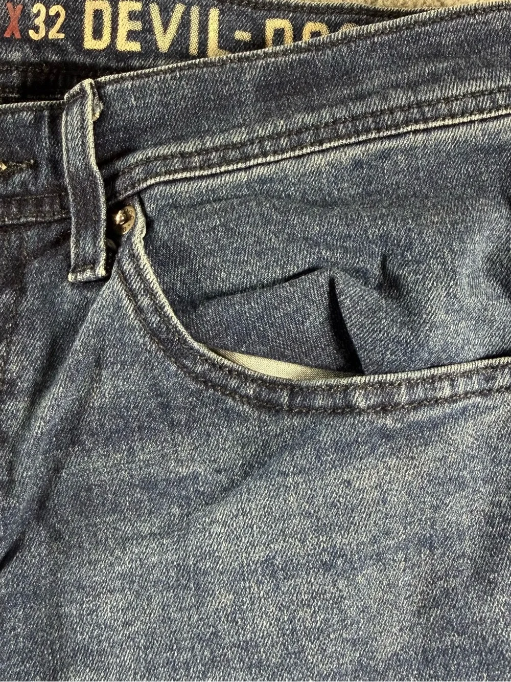 Devil Dog Men's Size 30 x 32 Slim Straight Blue Denim Jeans